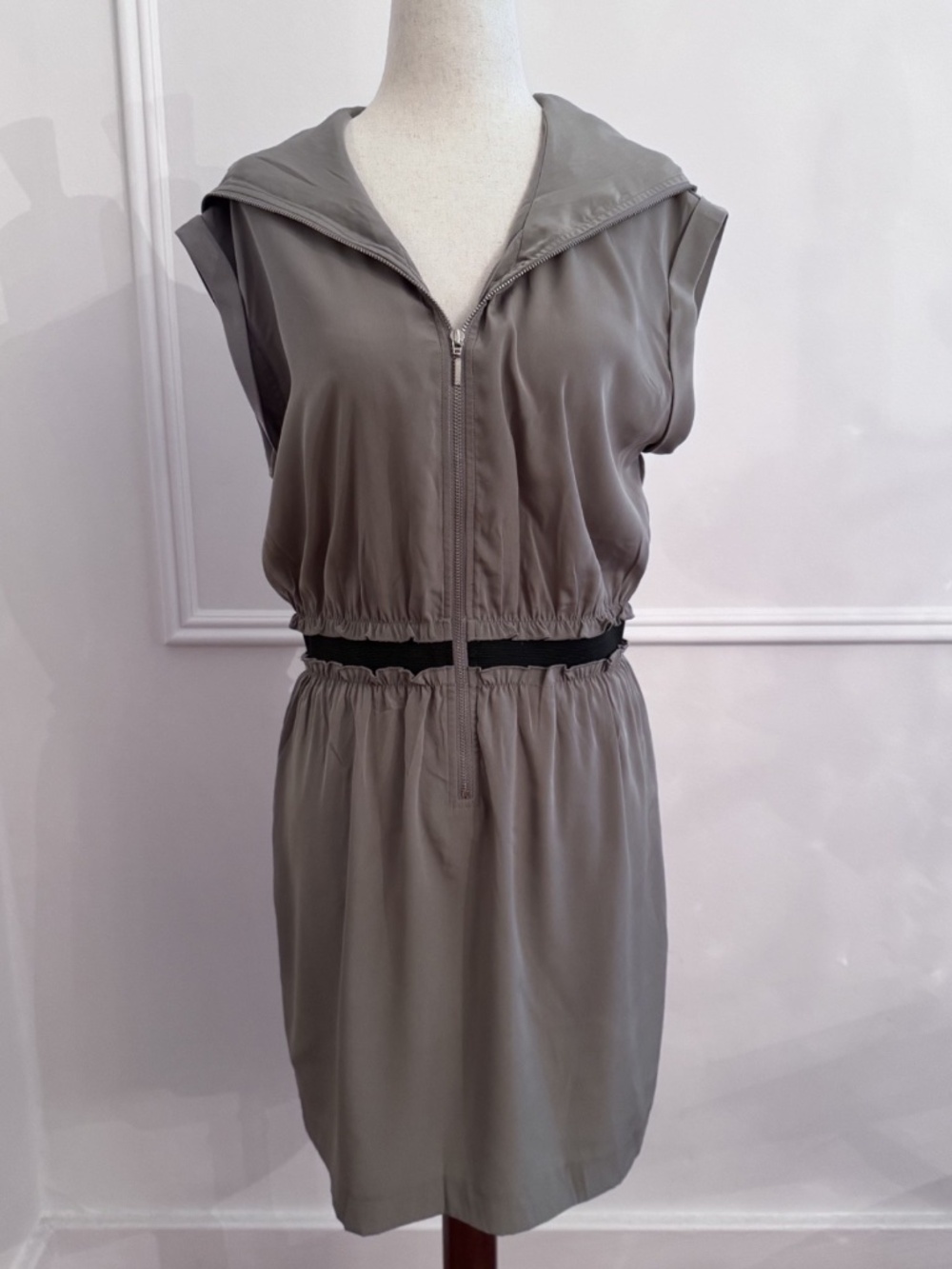 Armani Exchange Y2K Hoodie Zip Dress Size 6 Taupe Gray Elastic Waist